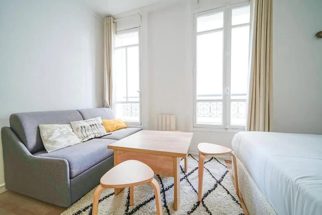 Buttes-chaumont - Hautpoul - Iv Appartement Parijs